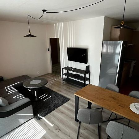 Apartman Bss Тренчин Экстерьер фото