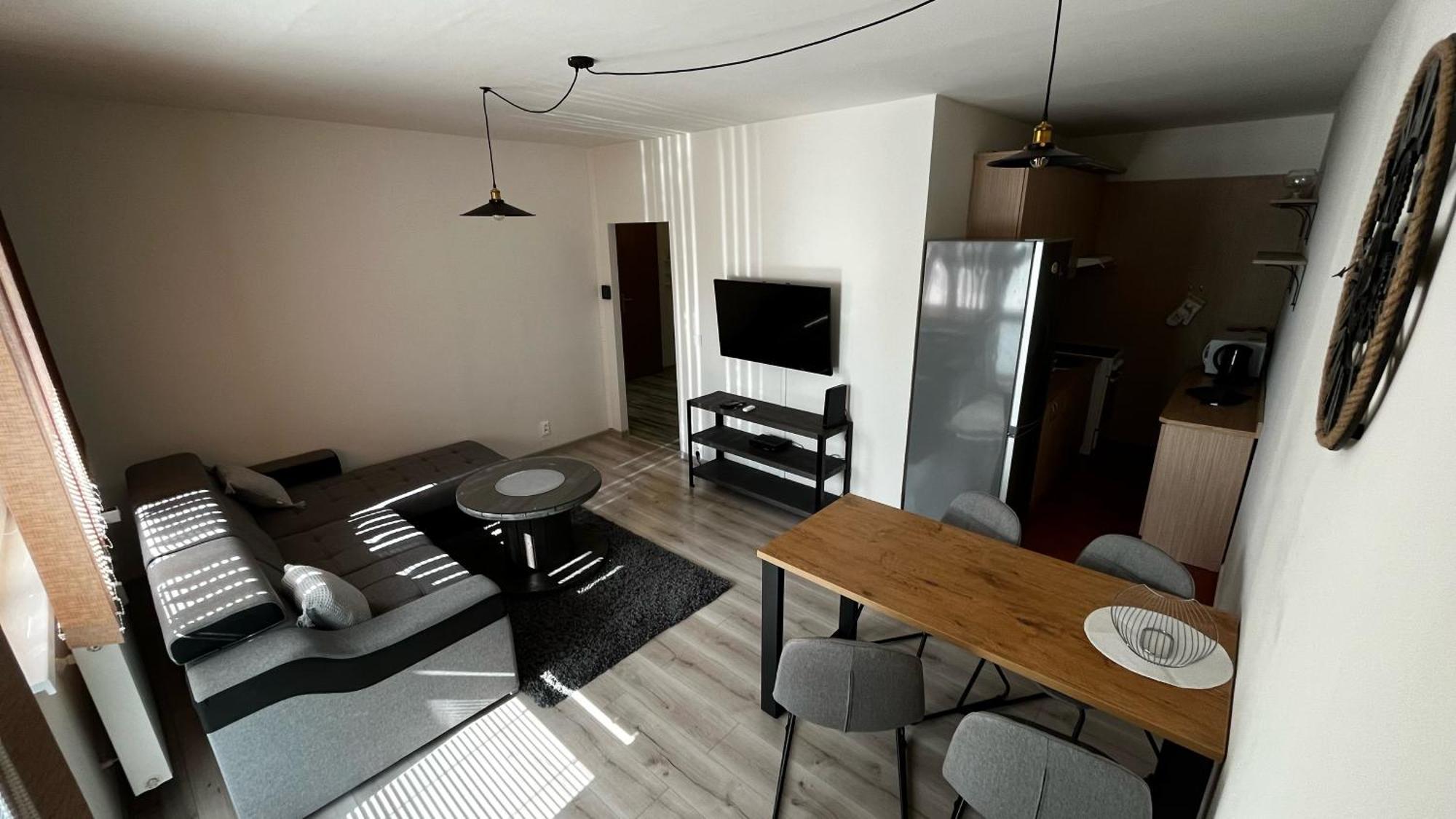 Apartman Bss Тренчин Экстерьер фото